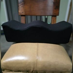 Post-Surgery BBL Pillow – Gently Used, Excellent Condition